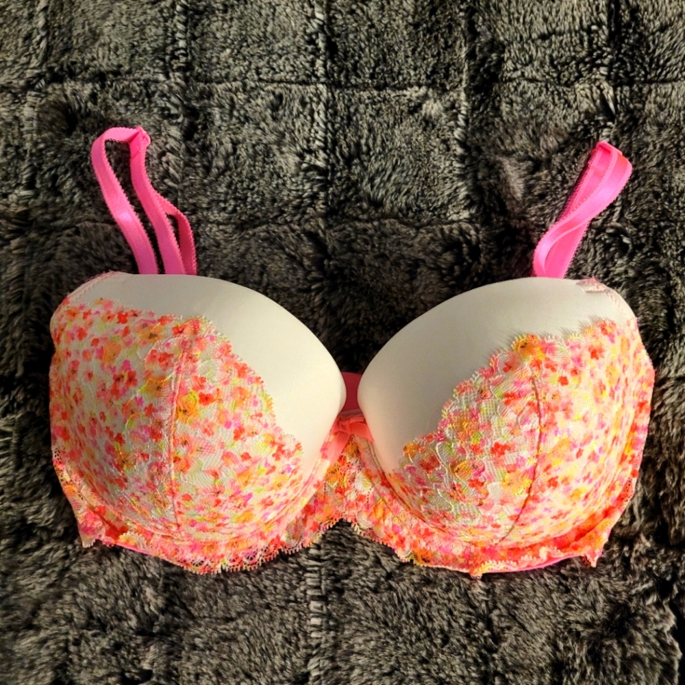 32DDD Beautiful Victoria's Secret Dream Angels Lined Demi Bra - 32DDD EUC